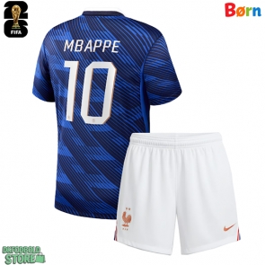 Frankrig Kylian Mbappe #10 Replika Babytøj Hjemmebanesæt Børn VM 2026 Kortærmet (+ Korte bukser)